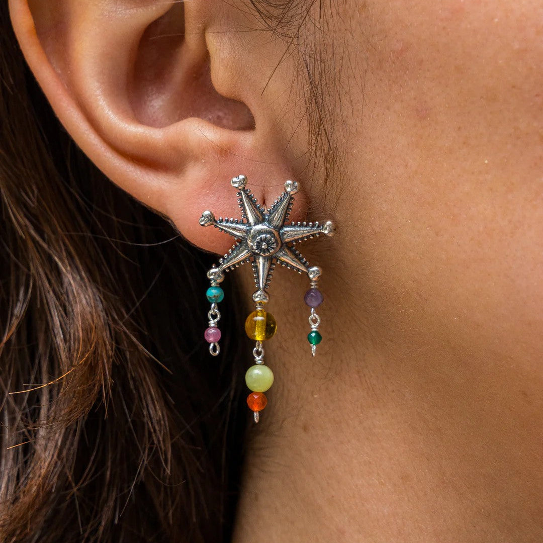 【秋暮る】季節はずれの白菖蒲☆天然石ピアス Aretes Mucha Fiesta Colorida｜ピニャータと天然石のピアス（シルバー