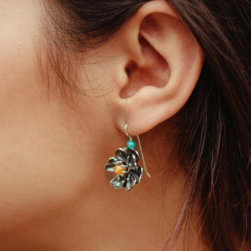 Aretes Flores de magnolia Ambar y turquesa｜マグノリアのピアス（シルバー・アンバー・天然石）