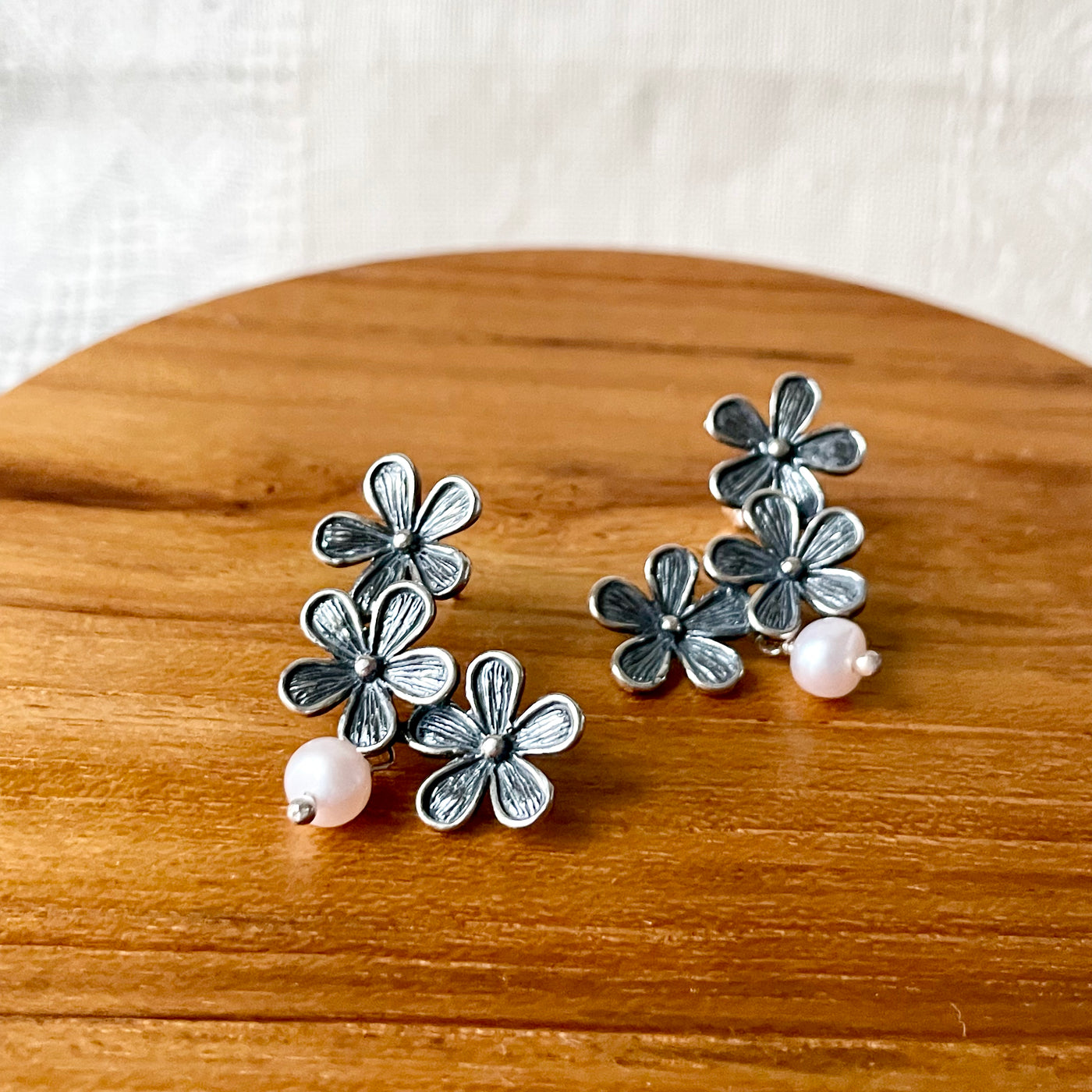 ARETES 3FLOR SENCILLA｜花のピアス（シルバー・パール・天然石）