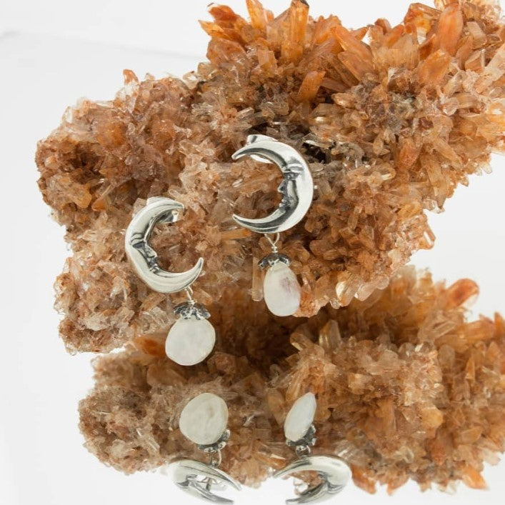 Aretes Luna｜三日月のピアス（シルバー・パール・ラピスラズリ